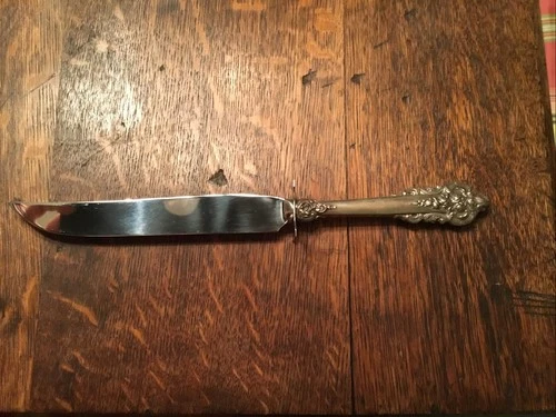 Vintage Wallace GRAND BAROQUE STERLING CARVING KNIFE