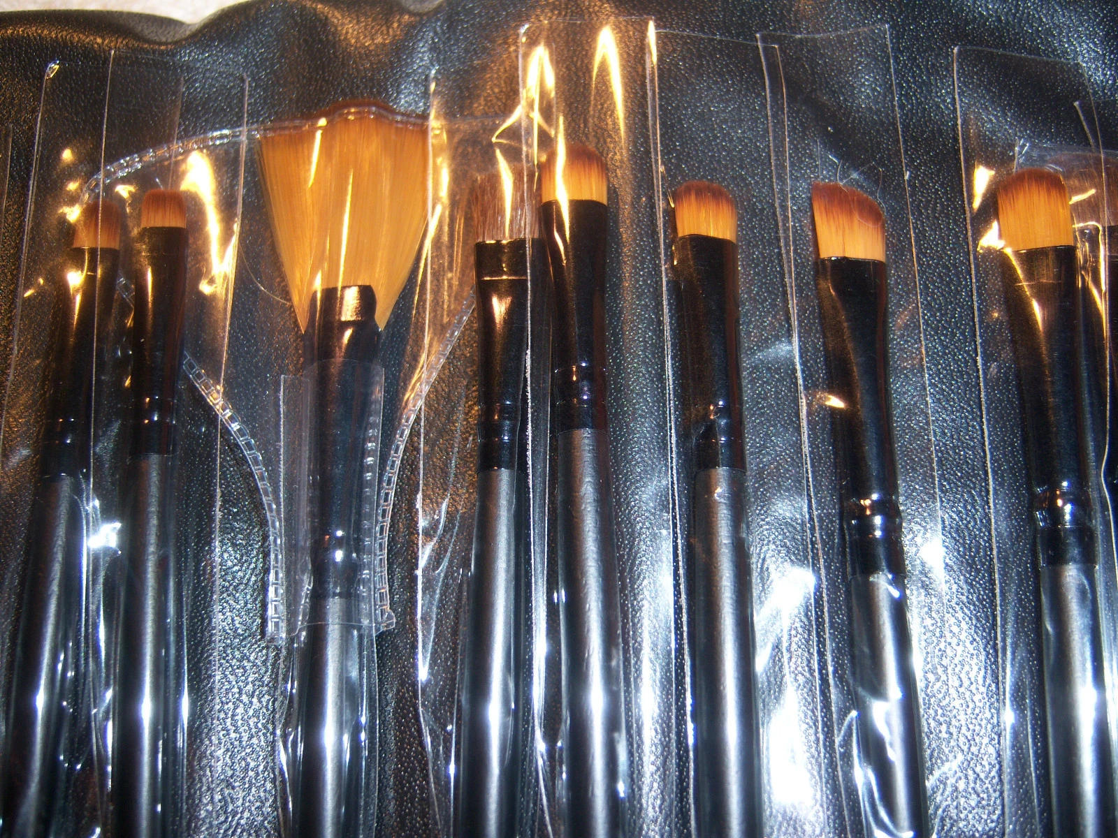 32 Peces Makeup Brush Set Kit Makeup Brushes + Black Leather Case NEW