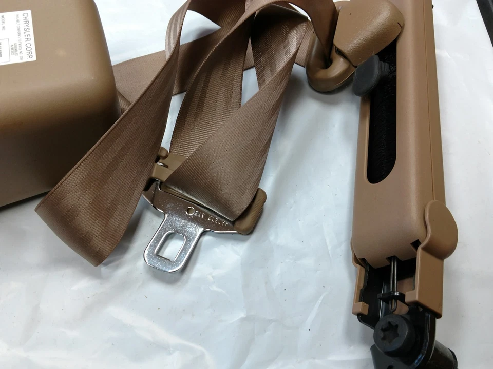 5EU40RK5AE MOPAR OEM BEIGE CINTURÓN DE HOMBRO DERECHO se adapta a B1500 B2500 B3500 Dodge Vans Foto 4 de 4