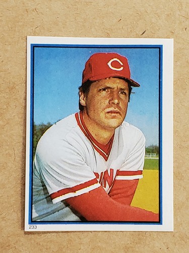 1983 TOPPS BASEBALL STICKERS YOU PICK FREE SHIPPING 50% OFF 2 OR MORE - Picture 352 of 475