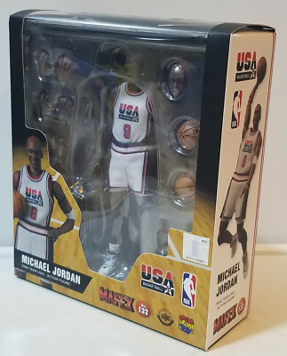 Authentic Medicom Toy Mafex No.132 Michael Jordan (1992 Team Authentic Medicom Toy Mafex No.132 Michael Jordan (1992 Team