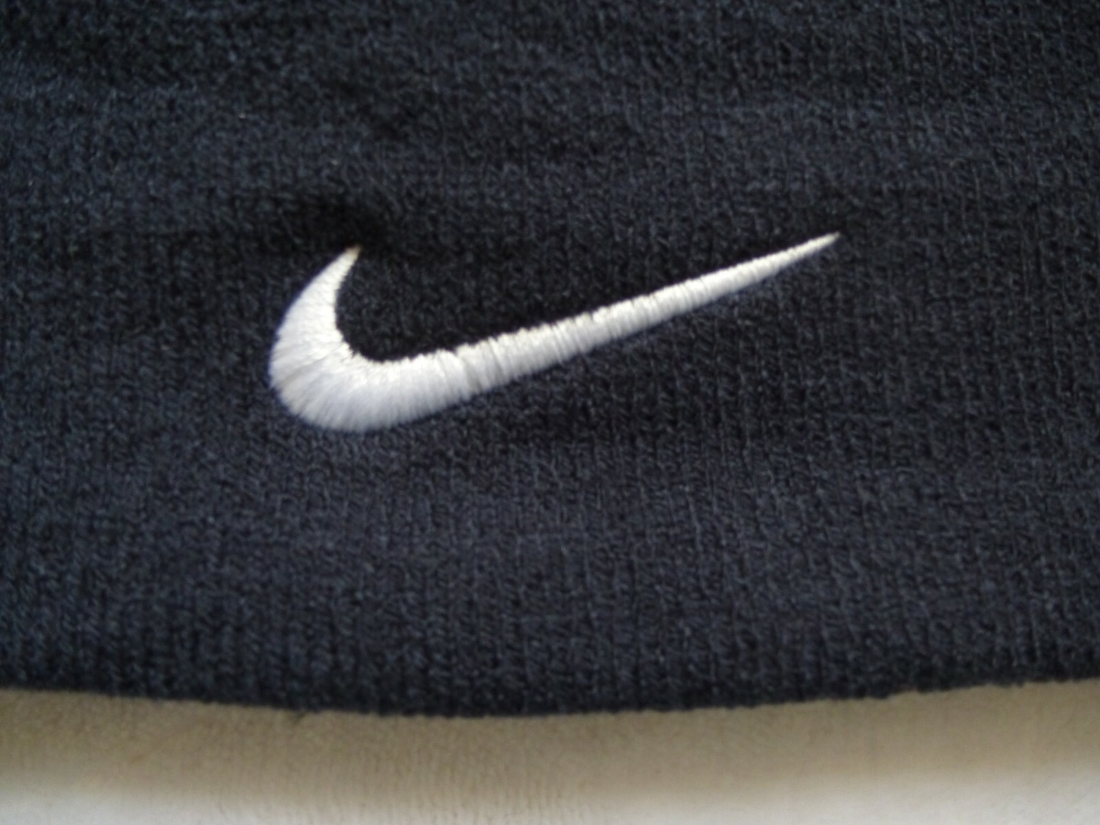 nike team performance beanie