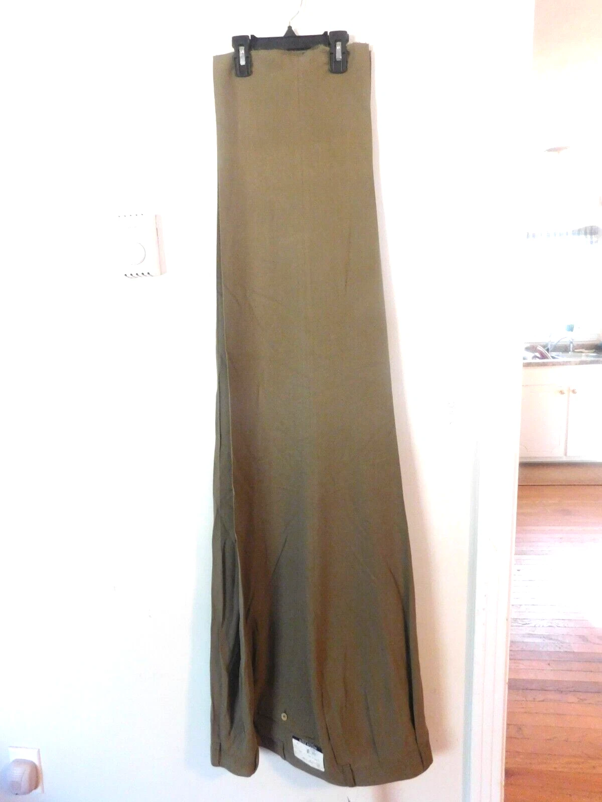 AUSTIN REED MENS SLACKS, NWT, BROWN, BERMUDA SILK, 56L