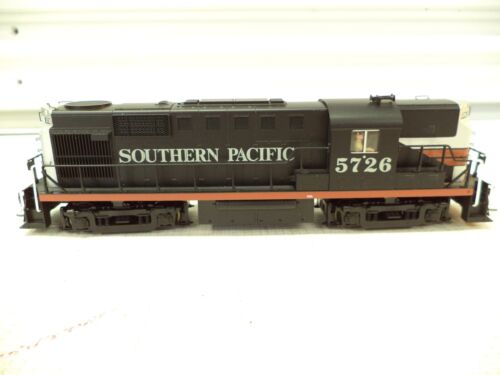 Atlas Ho 8780, Alco RS-11 locomotive, Southern Pacific 5726 - Picture 3 of 5
