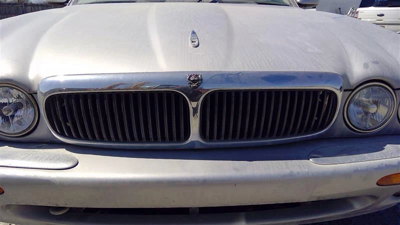 Bomba de dirección asistida usada se adapta a: Jaguar Xj8 2001 grado A Foto 2 de 4