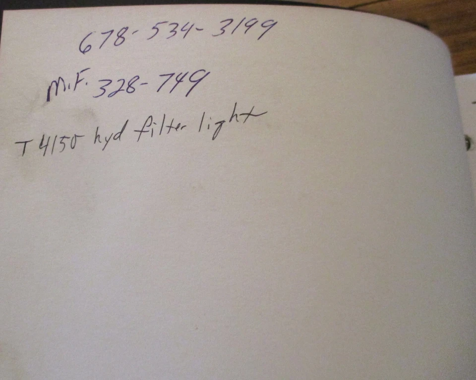 Manual de reparación de taller de servicio de tractor Massey Ferguson MF 8480 8470 8460 8400 Series Foto 4 de 4