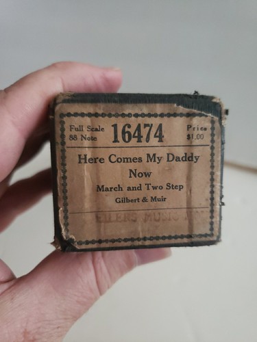 music roll player piano, "Here Comes My Daddy Now" 16474