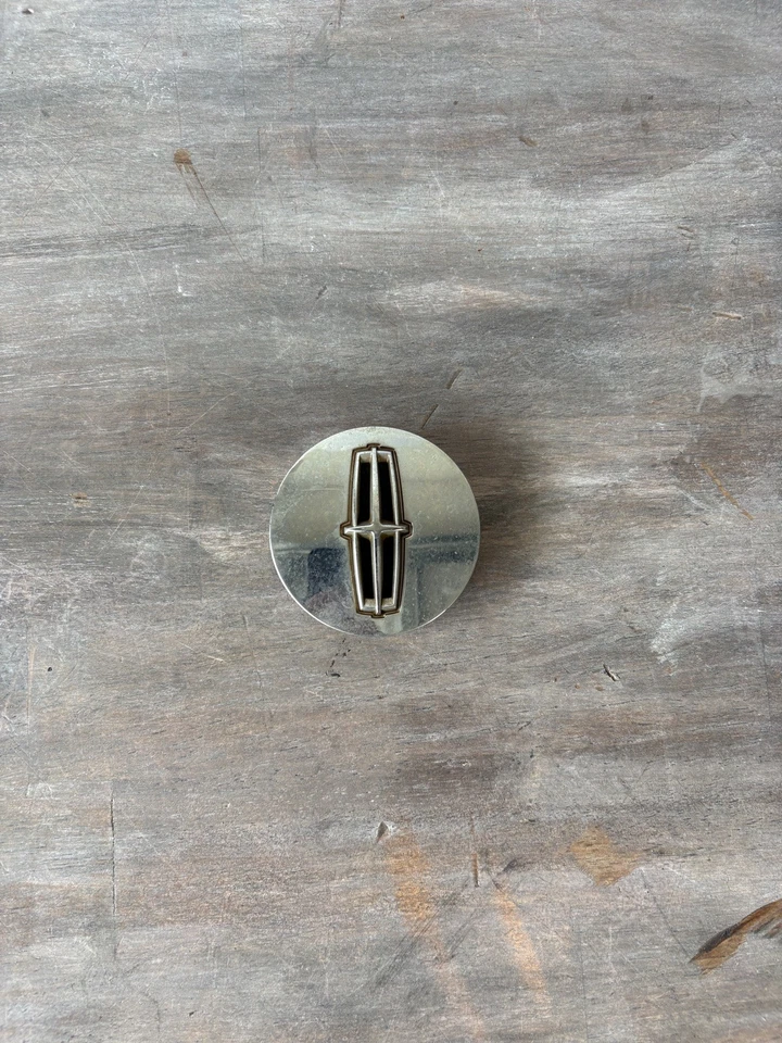 Tapa central Lincoln OEM 2009-2013 MKT MKX MKX cromada 2 5/8" 8A53-1A096-AB Foto 3 de 3