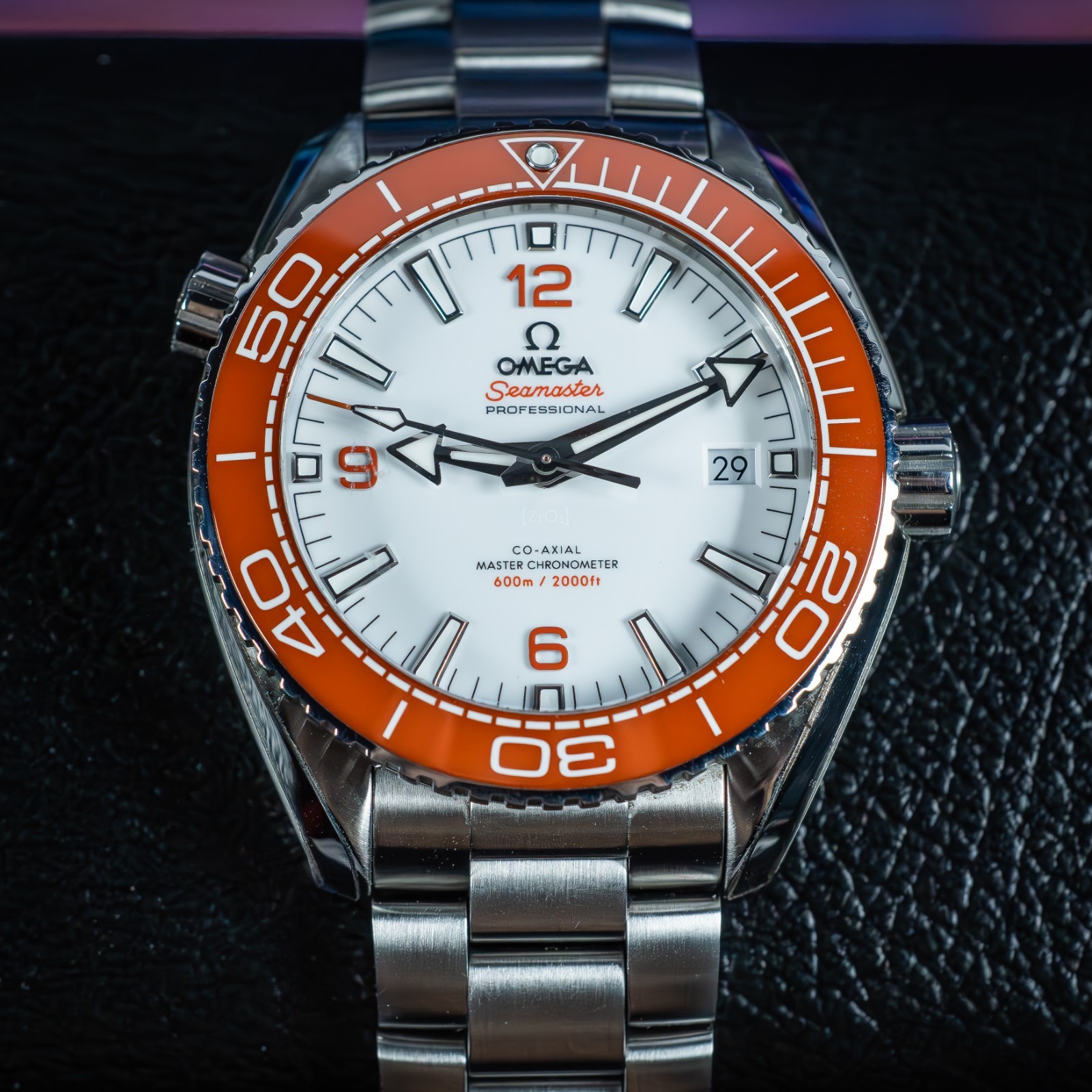 OMEGA Seamaster Planet Ocean 600M White 215.30.44.21.04.001 43.5mm “Creamsicle” image 2