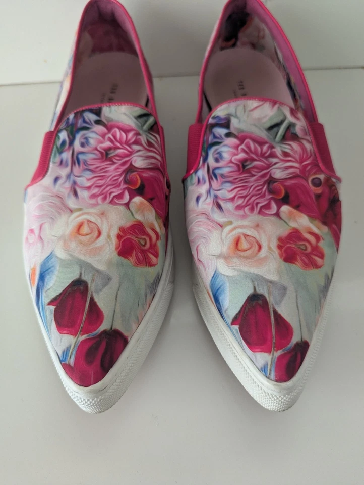 Ted Baker Mujer 40 EU (9) Rosa Floral Tela Punta Thfia Zapatillas Sin Cordones Foto 2 de 4
