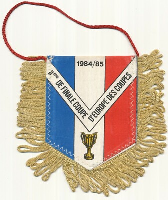 Fanion Wimpel 10×9 Cm – FC Metz Vs Dynamo Dresden – Coupe Des Coupes 1985 – Rare