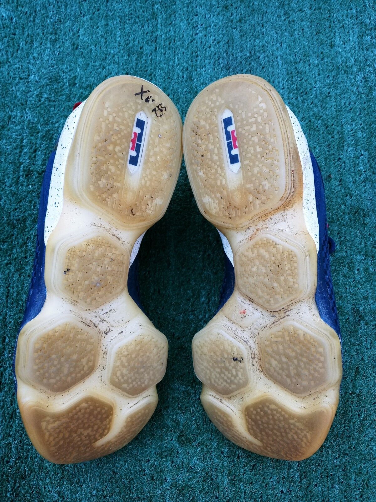 Foto 10 di 11