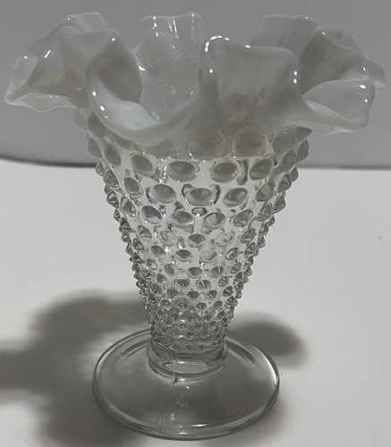 VTG Fenton Moonstone Opalescent Manganese Glass Ruffle Edge 5.5” Hobnail Vase - Picture 2 of 13