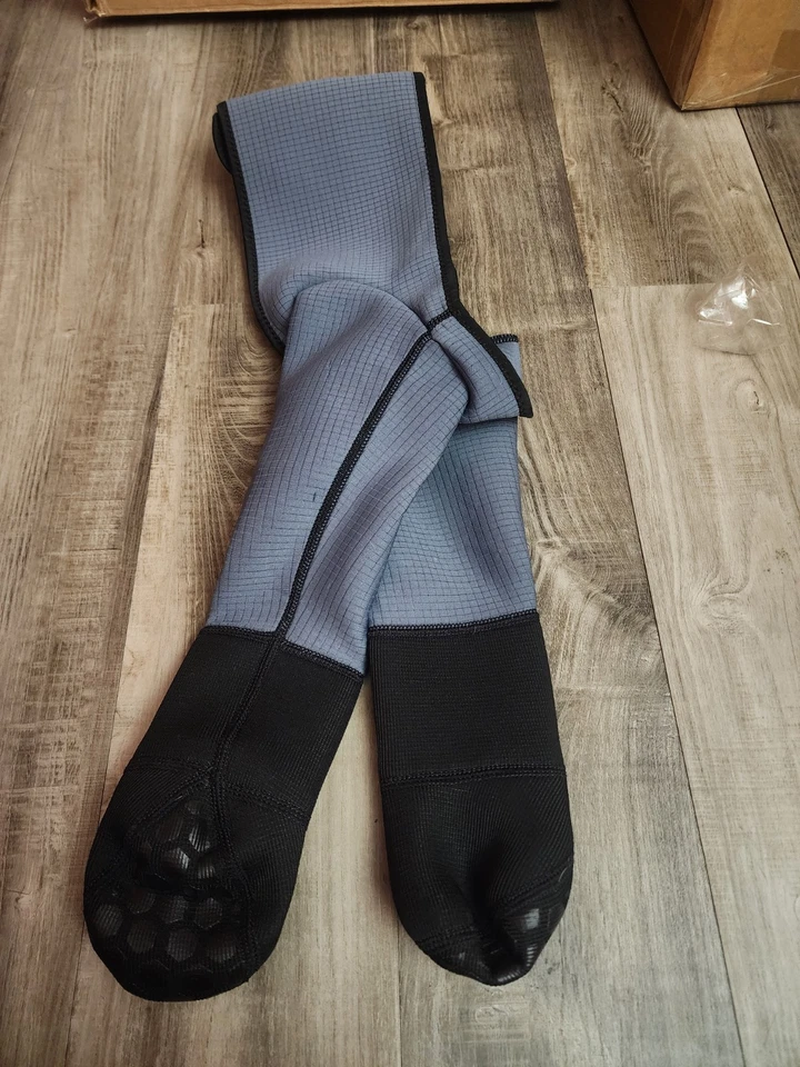 Calcetines y botas para perros yrenoer - Protectores de patas impermeables anti-lamer, antideslizantes-XL Foto 3 de 3