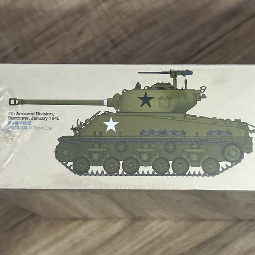 Tamiya 1/35 US Tank M4A3E8 Sherman Easy Eight - Picture 11 of 13