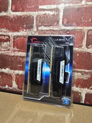 G. SKILL Ripjaws V 64GB (2 x 32GB) DDR4-3200MHz Memory (F43200C16D64GVK)