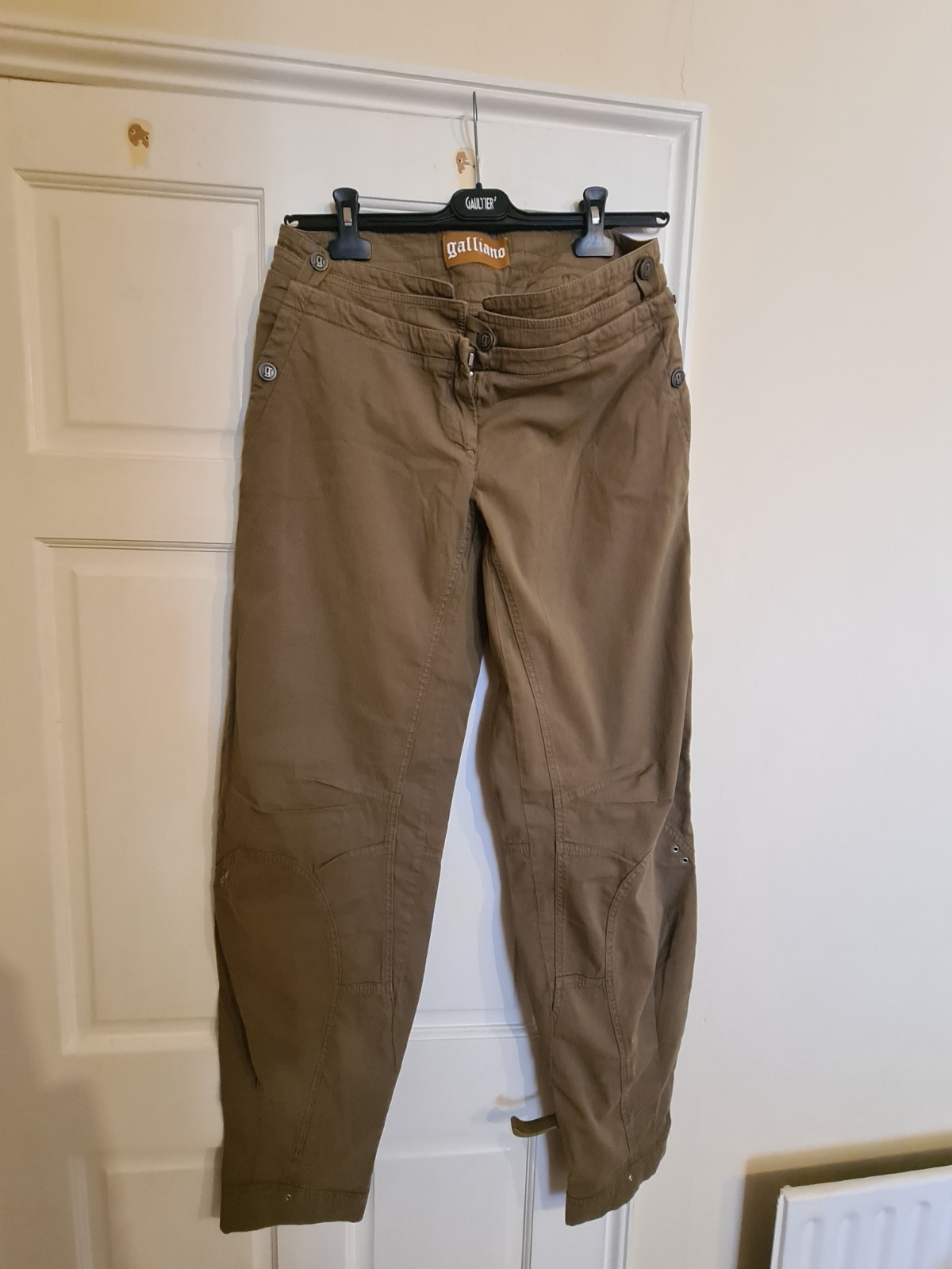 John GALLIANO Womens Khakis Trousers Size 46 Cuffed Zipped Pockets RRP €259 BNWT