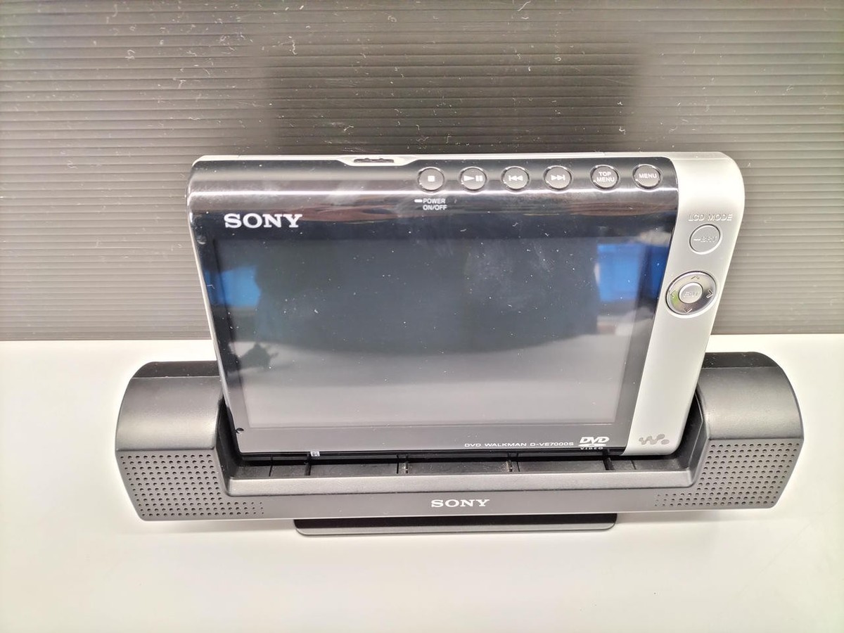 Sony D-VE7000S Portable DVD Player Walkman w/ Charger Tested