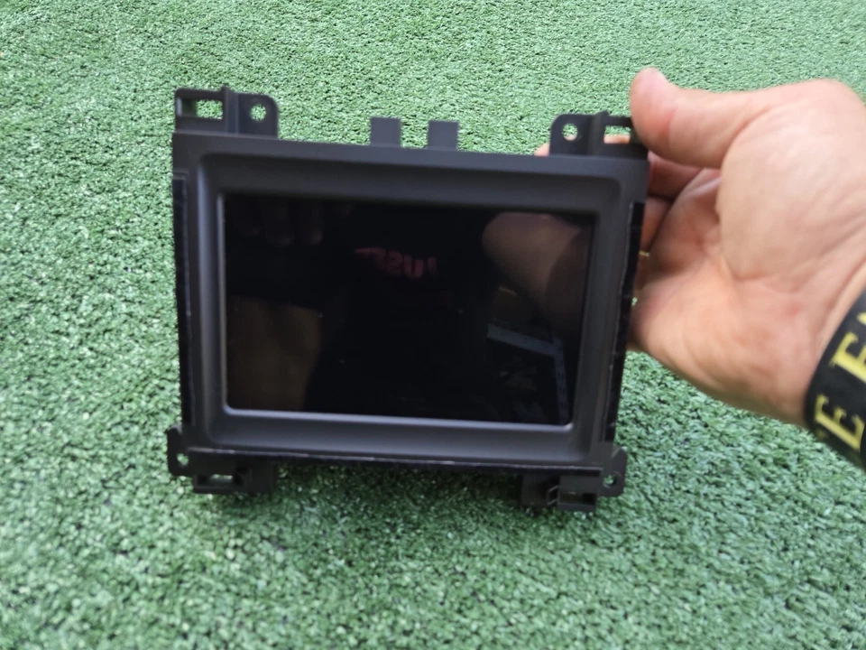 Dodge Challenger 2018 2019 cargador radio pantalla pantalla 7,0 pulgadas OEM 18 19 Foto 3 de 4