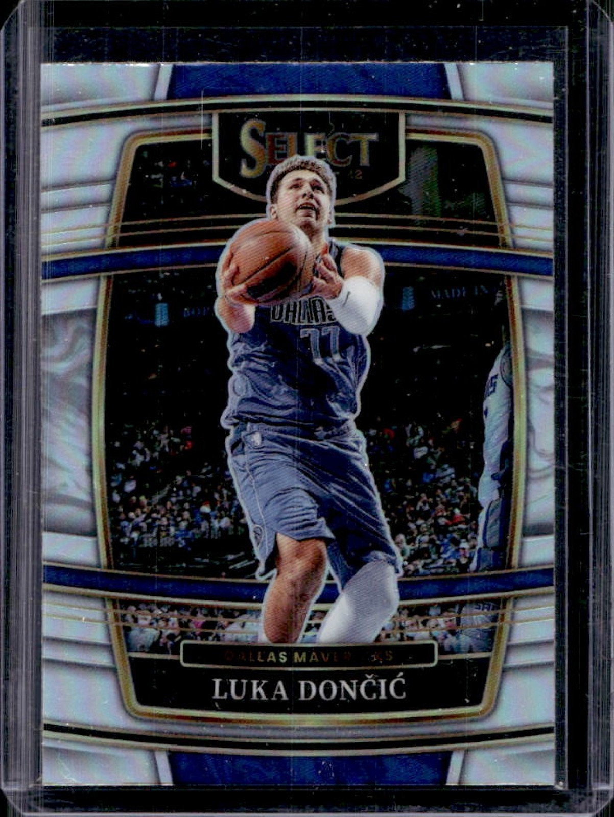 2021-22 Panini Select Luka Doncic Silver Prizm Concourse #12 Mavericks