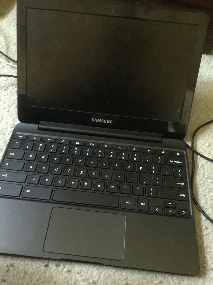 Samsung Chromebook 3 11,6 pulgadas (64 GB, Intel Celeron, 1,60 GHz, 4 GB) - metálico... Foto 3 de 4