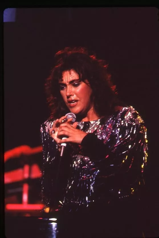 Image gallery for Laura Branigan: Gloria (Music Video) - FilmAffinity