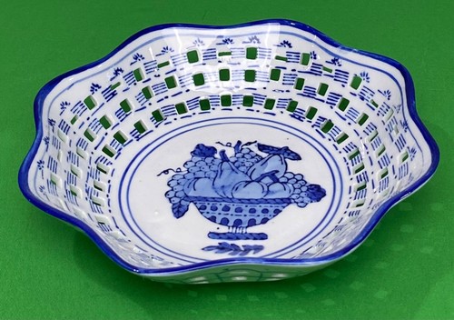 Vintage Chinese Ceramic Basketweave Fruit Bowl Blue & White Art Pottery 8.5 Inch - Picture 6 of 17
