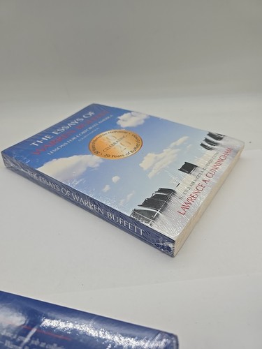 The Essays of Warren Buffett: Lessons for Corporate America, Fourth - New - Imagen 2 de 3