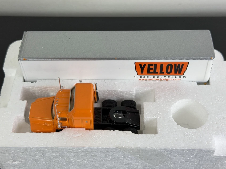 NIB Matchbox Collectibles Yellow Freight Systems MACK Tractor Trailer - Image 2 of 4