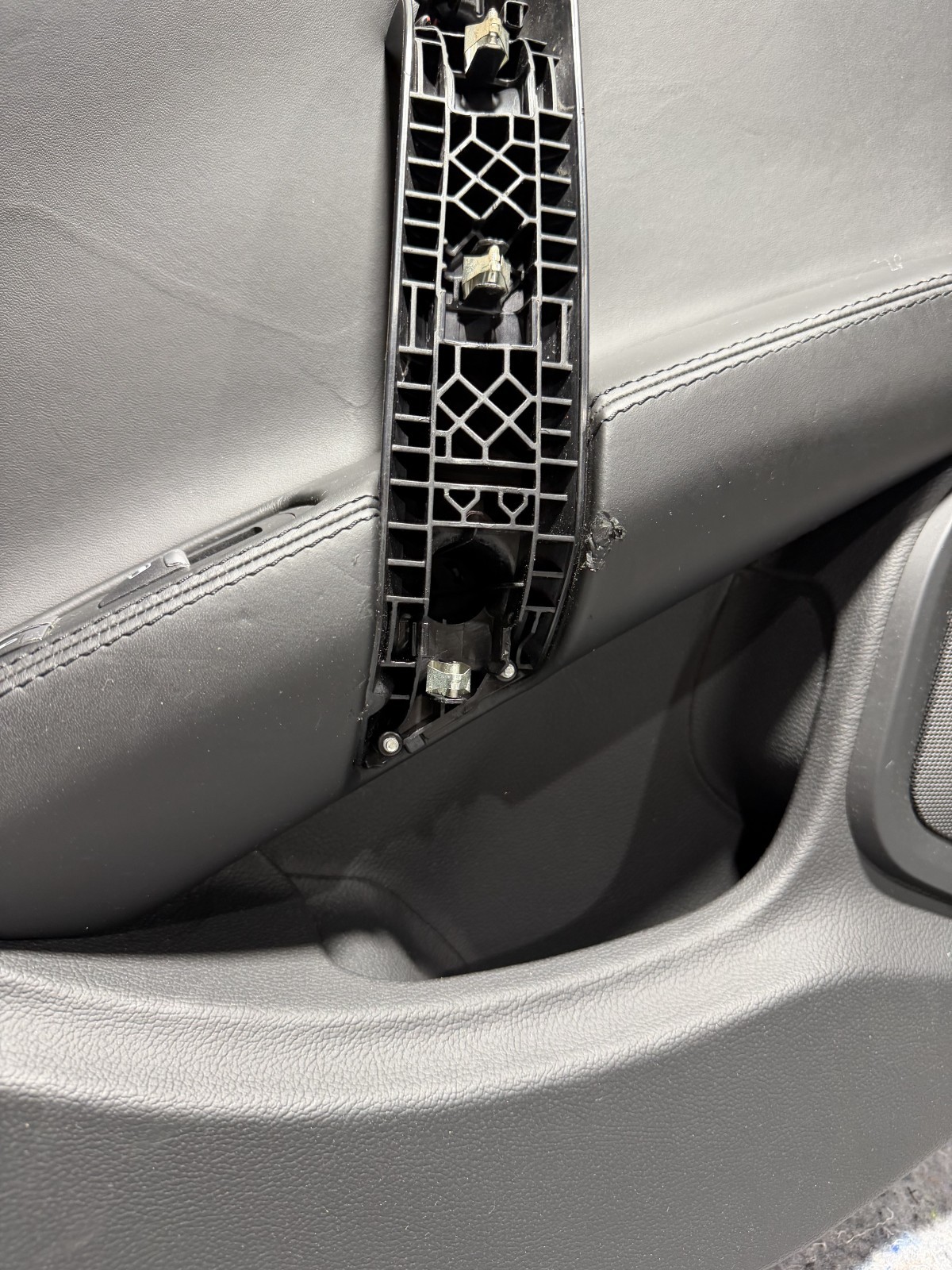 Maserati Ghibli 2014-2020 Rear Left Side trim panel