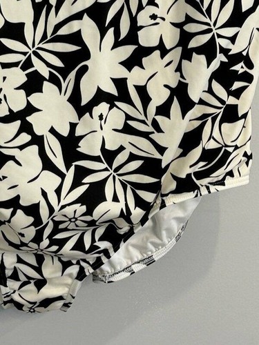 Lands End Black Cream Floral Leaf Print Swimsuit One Piece Size 26W - Picture 2 of 9