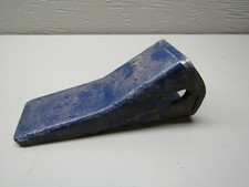 H L 230SP Bucket Tooth