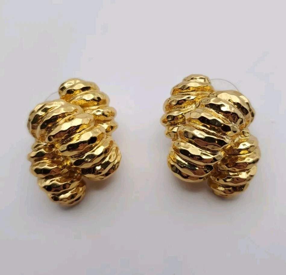 Серьги-гвоздики Trina Turk коренастые золотистые с надписью заявление 1,25 дюйма - Изображение 3 из 4