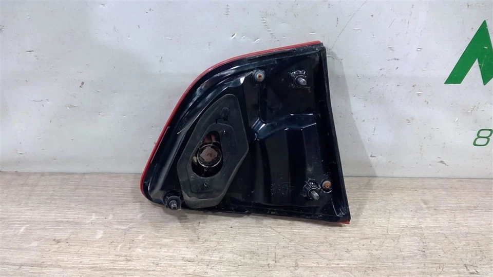 Luz trasera interior derecha Nissan Pathfinder 2019-2021 luz halógena OEM Foto 4 de 4