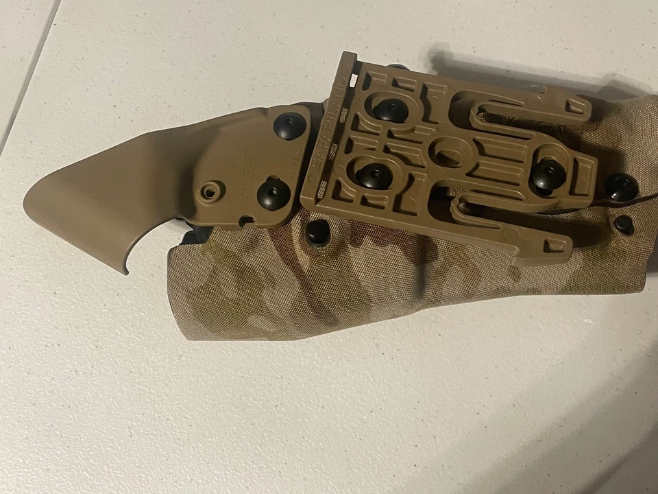 New Safariland 654RD ALS Low Signature Holster Glock 19 23 M3Light Multicam RH - Image 3 of 4