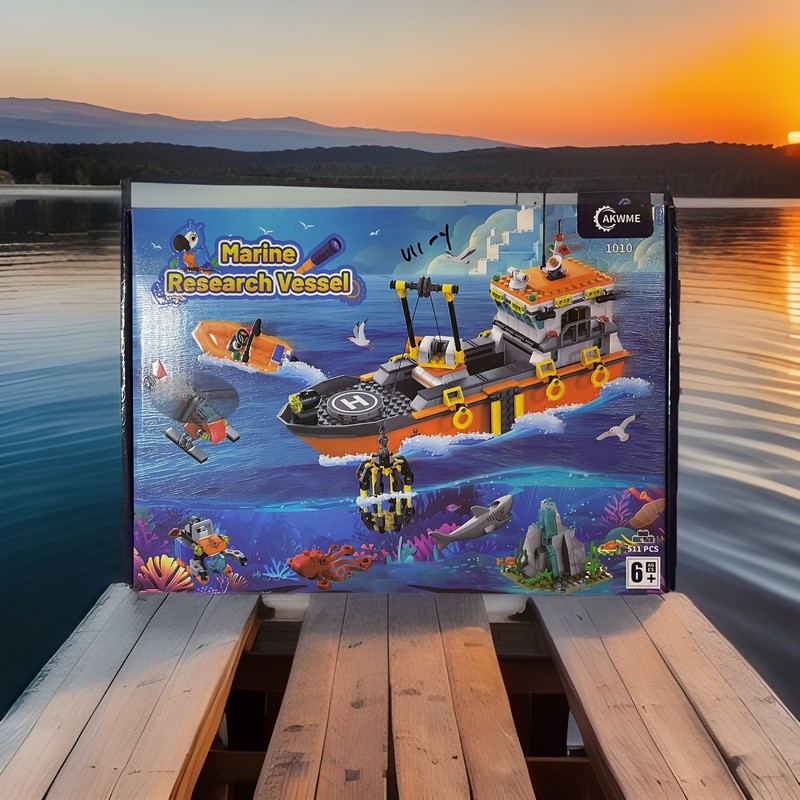 AKWME CITY OCEAN MARINE RESEARCH VESSEL BUILDING TOY SET BRAND NEW.