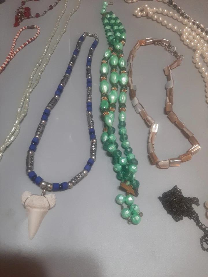 Moda y Bisutería Collar Lote de 12 Piezas Materiales Surtidos Foto 3 de 4