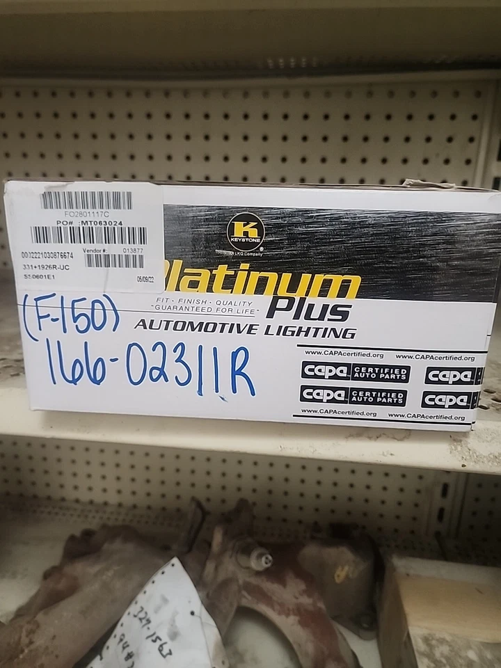 Nueva lámpara de luz trasera pasajero lado derecho para camión F150 F250 mano derecha FO2801117C Foto 3 de 3