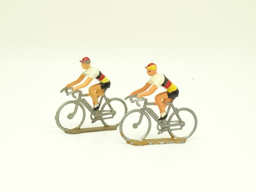 ANCIEN JOUET LOT De 10 Coureurs Cyclistes Salza En Aluminium Tour De