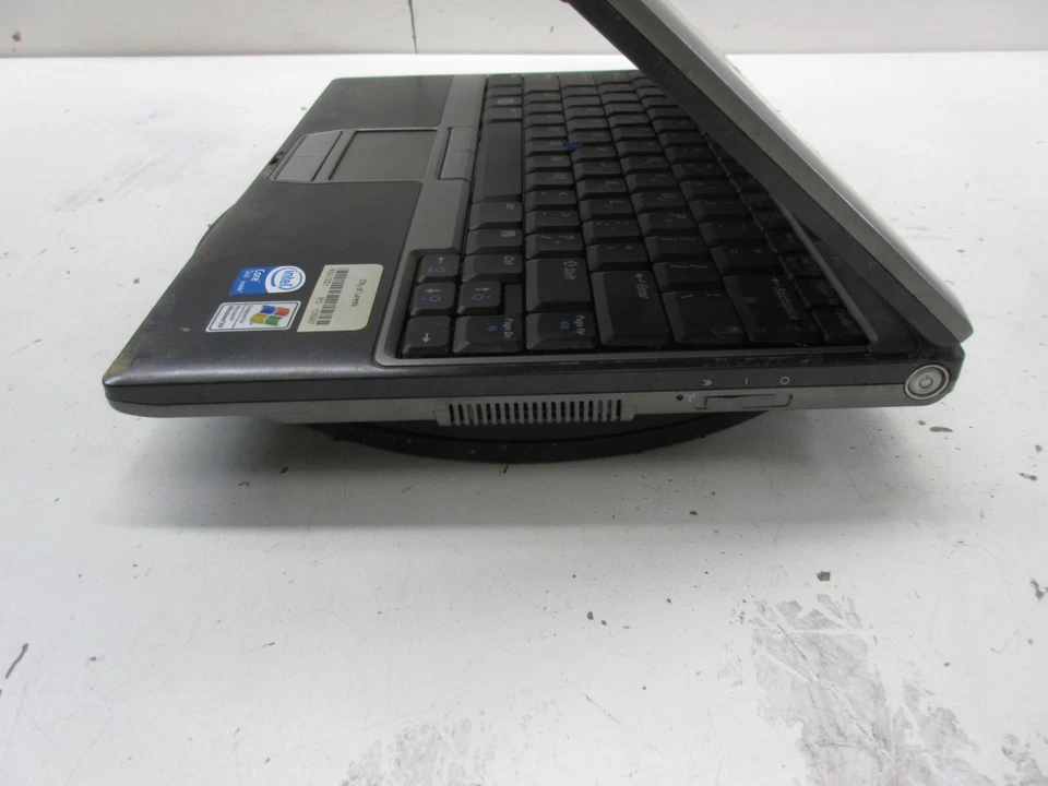 Laptop Dell Latitude D430 Intel Core Duo 1,20 GHz 1 GB SIN DISCO DURO sin batería Foto 4 de 4