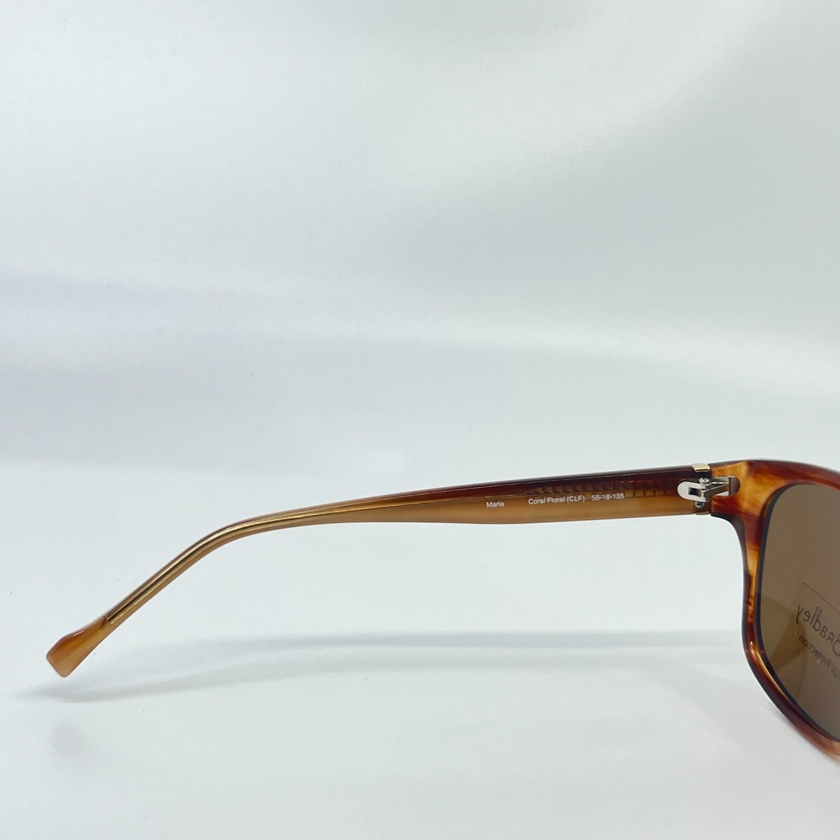Vera Bradley Marian floral Sunglasses with Brown Gradient Lenses and case Dall Polarized Sunglass | Vera Bradley main image 4