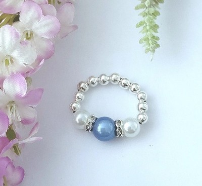 Sylvie's dehnbarer Magic Beads Ring Gr.M  blau weiß silber und Strass 
