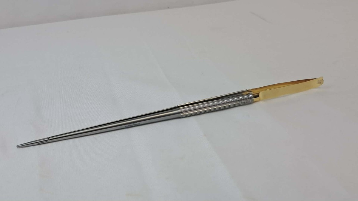 V. Mueller VM61-2502 Castroviejo Needle Holder 5.5