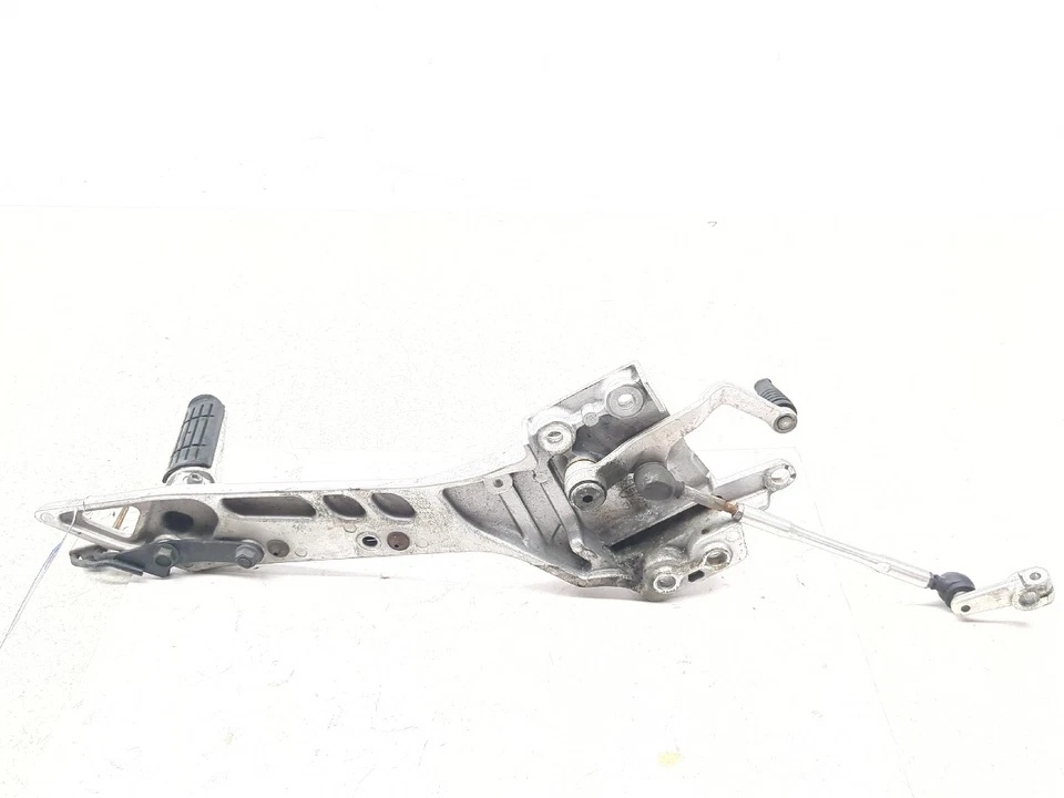 06-12 Yamaha FJR 1300 lado izquierdo conductor pasajero clavija de pie con palanca de cambios Foto 3 de 4