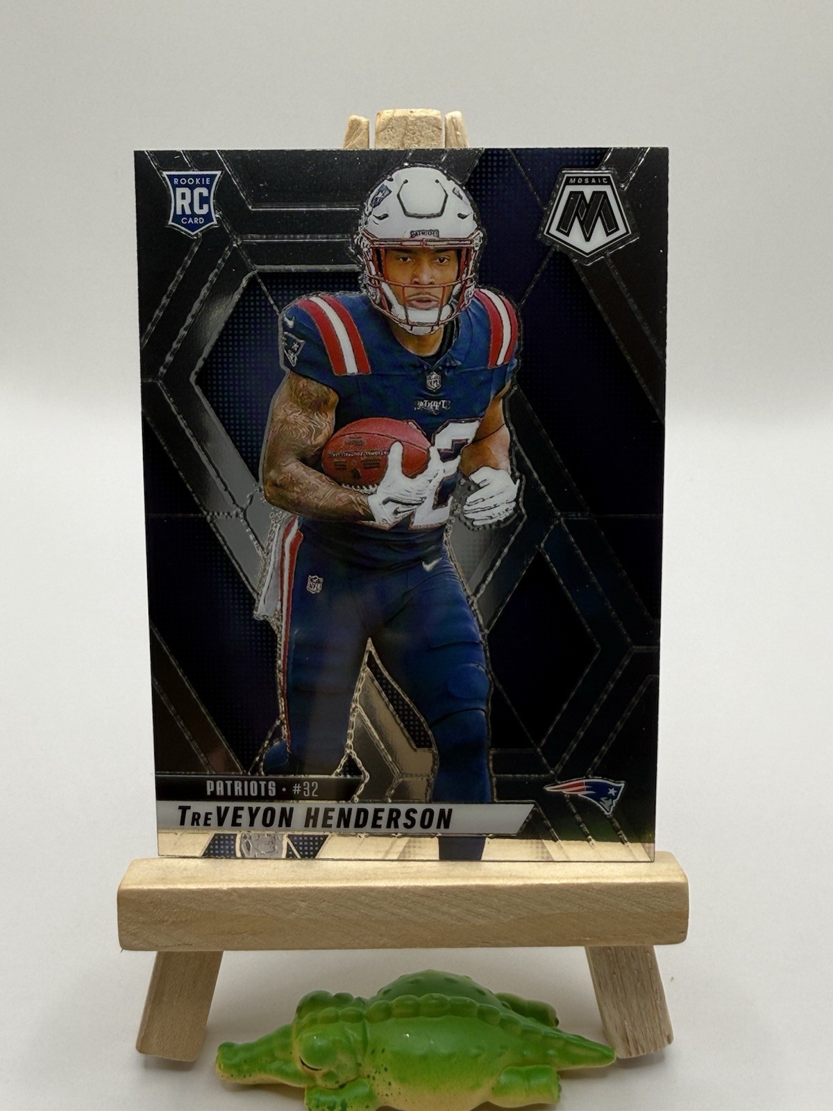 2025 Panini Mosaic TREVEYON HENDERSON #325 RC Rookie Base - Patriots
