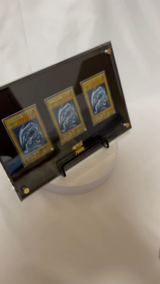 YuGiOh 25th ANNIVERSARY ULTIMATE KAIBA SET Blue-Eyes White YuGiOh 25th ANNIVERSARY ULTIMATE KAIBA SET Blue-Eyes White