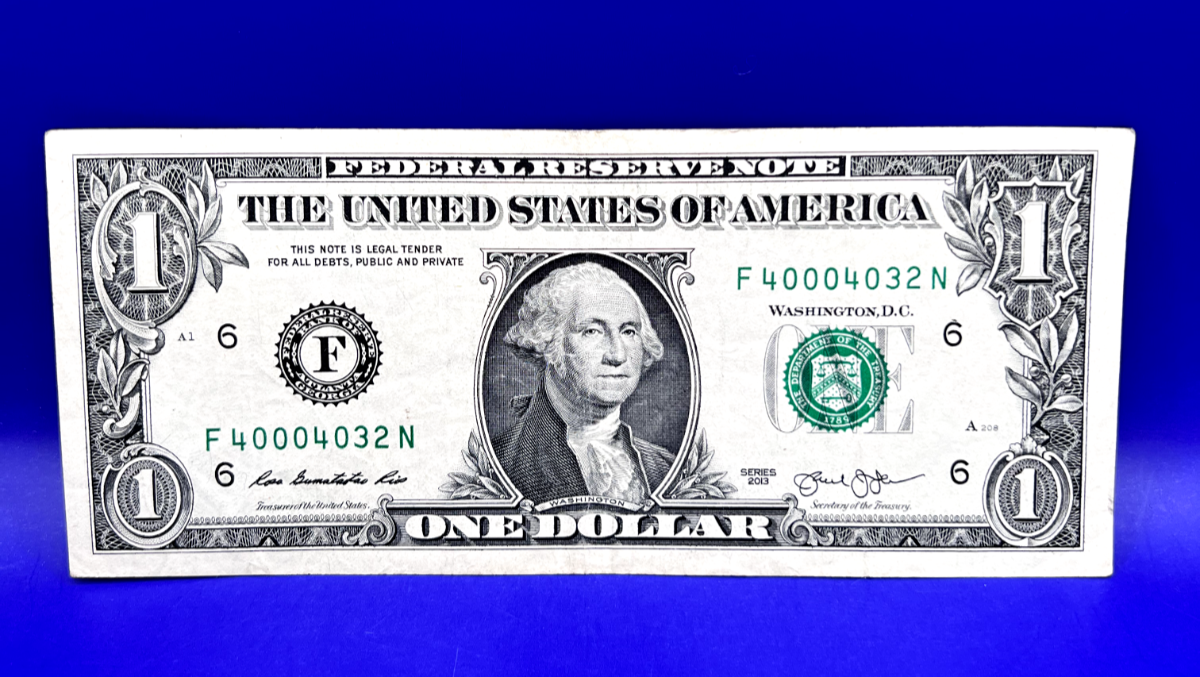 2013 One Dollar Bill Fancy Serial Number digits sum to 13 VERY COOL 40004032