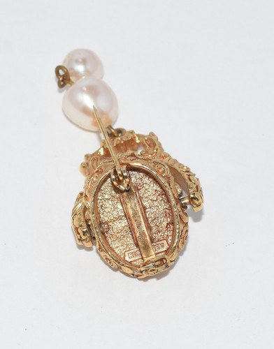 Vintage Richelieu Baroque Faux Pearl Victorian Brooch Pin Signed - Picture 4 of 5