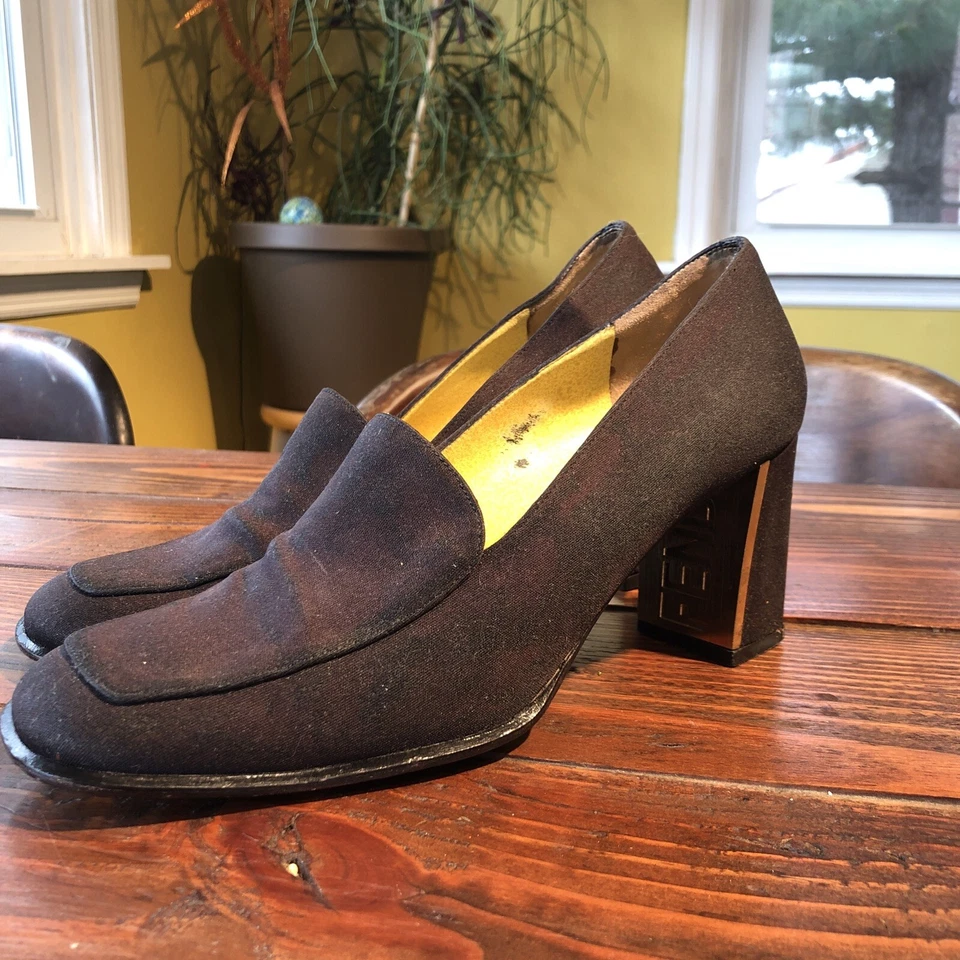 Женские винтажные туфли Fendi размер 8 черные голы сделано в Италии подлинный - Изображение 2 из 4