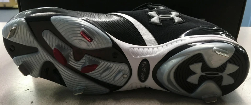 Botines de béisbol Under Armour Metal Bomber bajos para hombre, 1097002-001 ¡NUEVOS! Foto 3 de 3